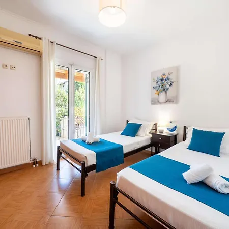 Apartment Kallithea House Corfu - Courtyard & Days