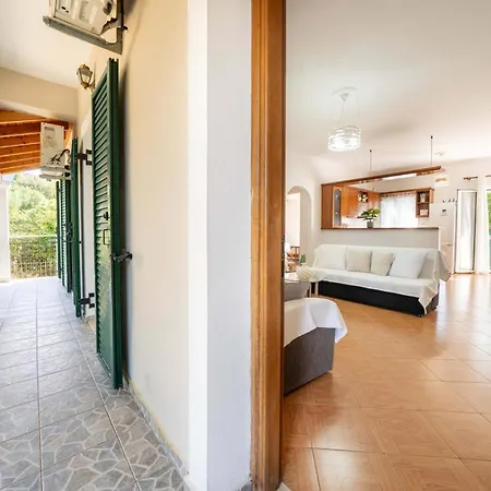 Apartment Kallithea House Corfu - Courtyard & Days *